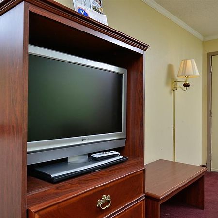 Americas Best Value Inn Camden Kamer foto