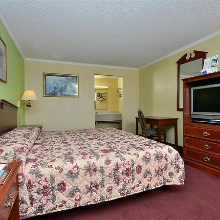 Americas Best Value Inn Camden Kamer foto